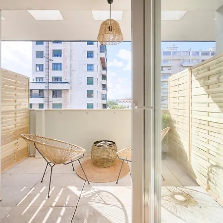 Accommodatie bij particulieren Sunny With Private Balcony Lissabon