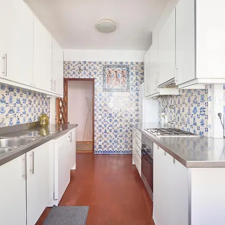 Sunny With Private Balcony Accommodatie bij particulieren