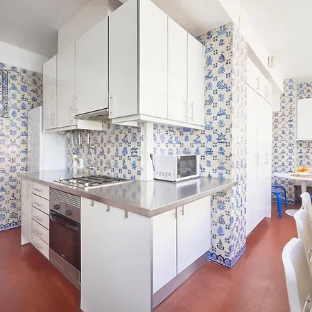 Quarto em Acomodações Particulares Sunny With Private Balcony Lisboa