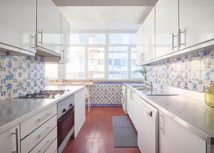 Sunny With Private Balcony Privatunterkunft *