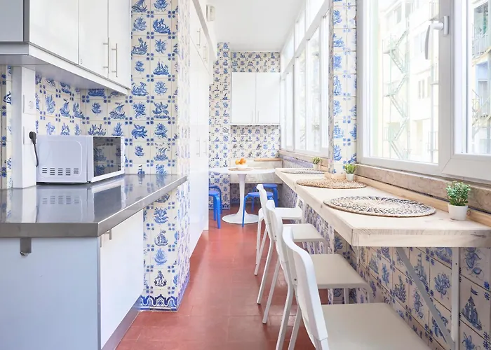 Проживание в семье Sunny With Private Balcony