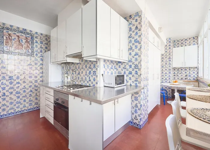 Проживание в семье Sunny With Private Balcony Лиссабон